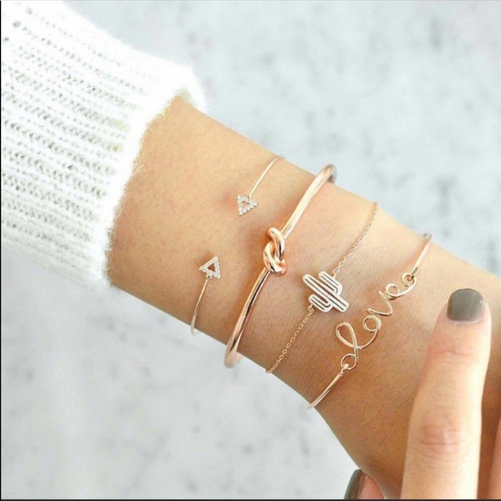 BRAND NEW | Gold Bracelet Stacking Set